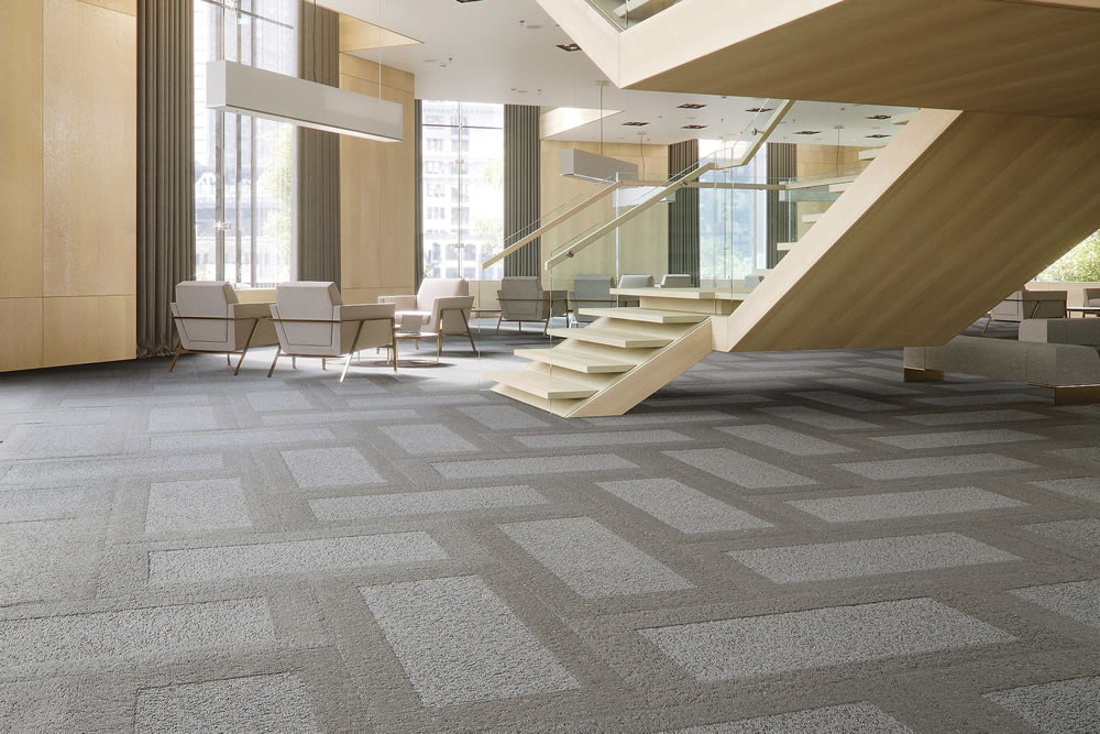 Alfombra modular en vestíbulo